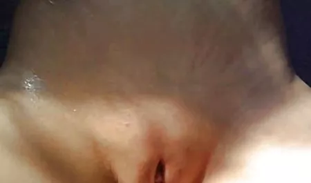 Cewek di sexx indo terbaru gym mengocok payudara dengan seorang pelatih