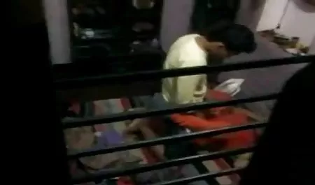 Wanita muda ingin seks dengan video mesum indo terbaru penis hitam