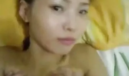 Dia menunjukkan semua orang pangsit indo bokep terlengkap gemuk