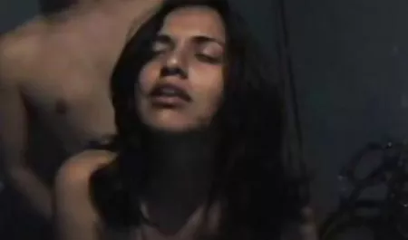 Mengisap video sex indonesia terbaru saudara hitam