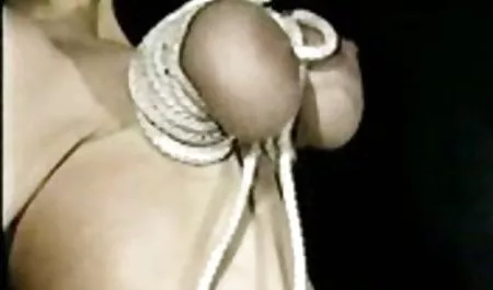 Perampok itu naik ke titted indo porn terbaru
