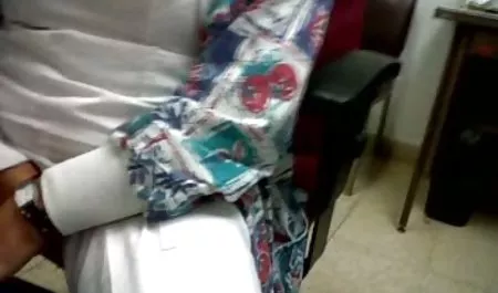 Gadis kelompok bertato boekep indo terbaru dengan payudara besar