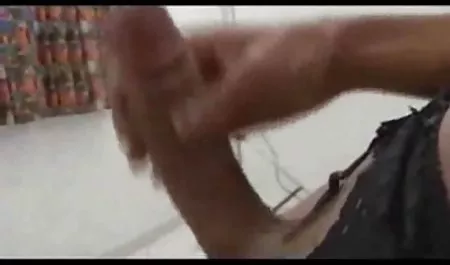 Gitaris menemukan sex indo terbaru inspirasi dalam pembersih