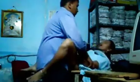 Seks xxx indo terbaru 2018 di sofa